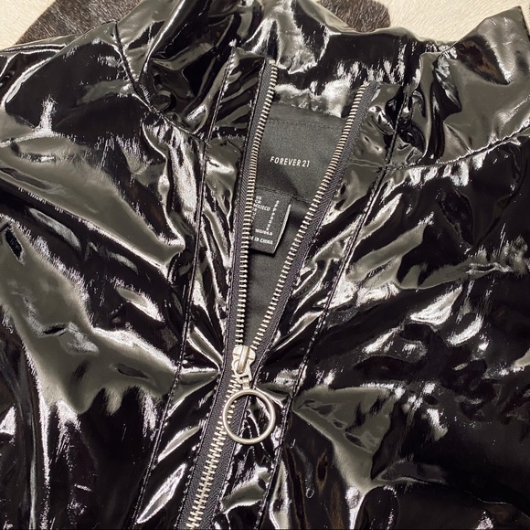 Vinyl Cropped Jacket - Picture 3 of 5